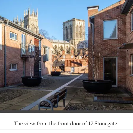 17 Stonegate - A House Of Holiday Apartment York